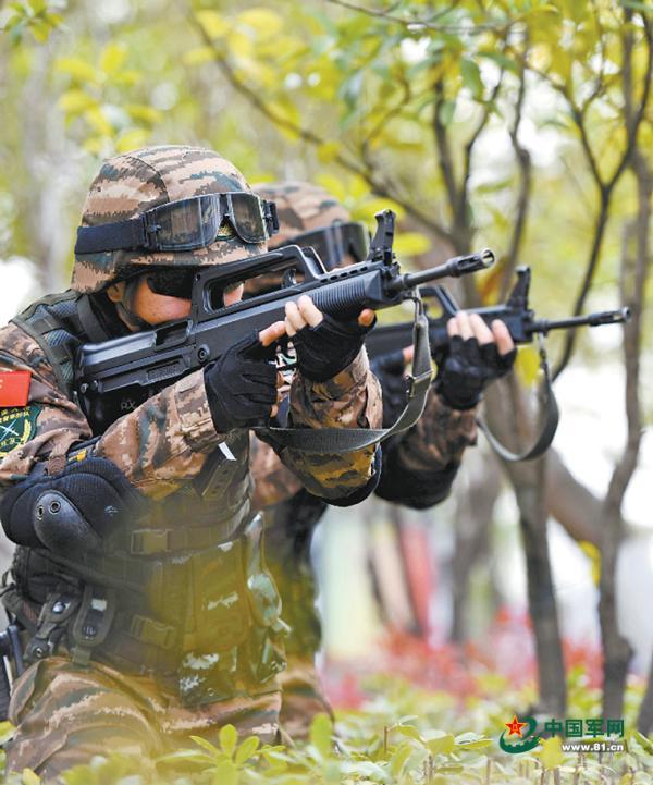 武警特战尖兵的训练高清大图,张张抢眼