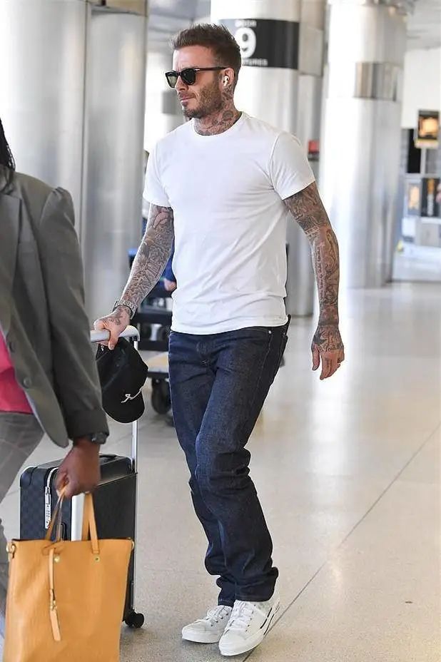 45岁贝克汉姆魅力不减,身形健壮堪比猛男,仍是少女们的梦中男神