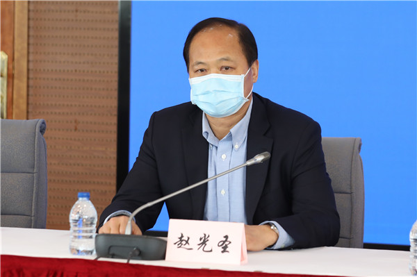 出版局局长徐炯,市卫生健康委新闻发言人郑锦,市体育局副局长赵光圣