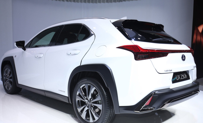 有望年内入华 雷克萨斯新款UX获多项配置升级