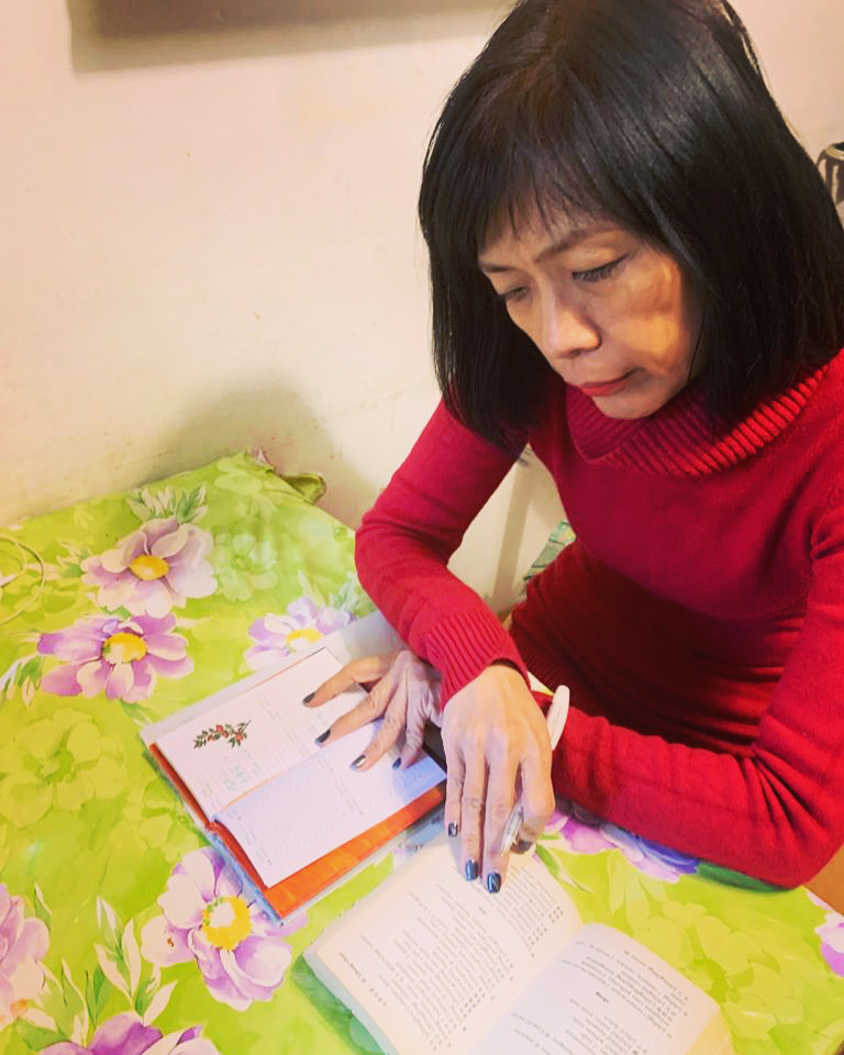 在家学习 傅瀞 图