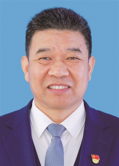 杨朝红      吴 昊      刘 辰