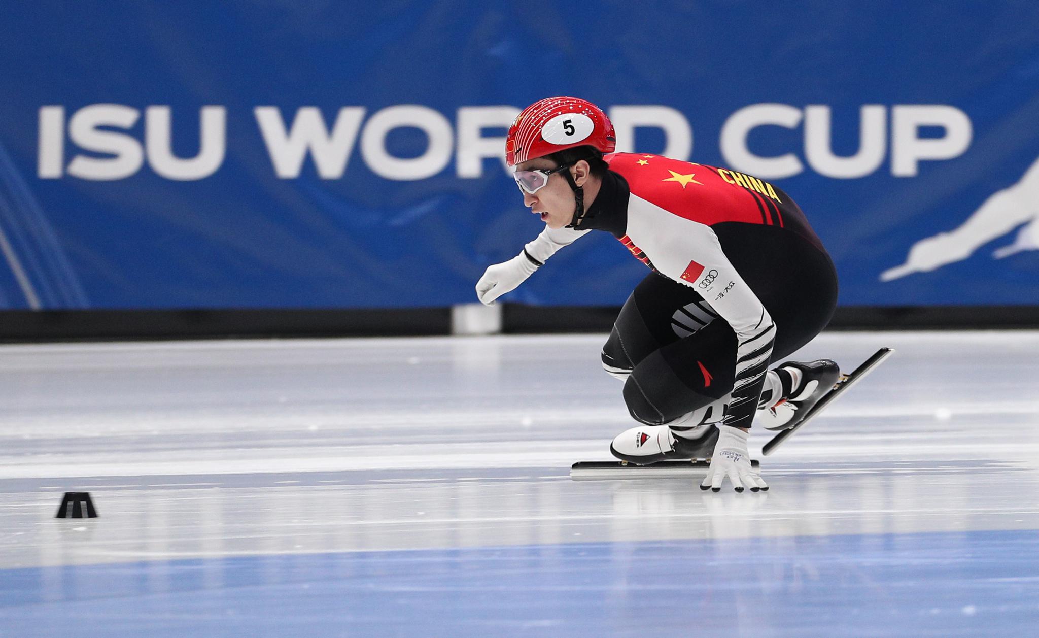 短道速滑模拟世锦赛范可新夺两金 武大靖"向白衣天使致敬"