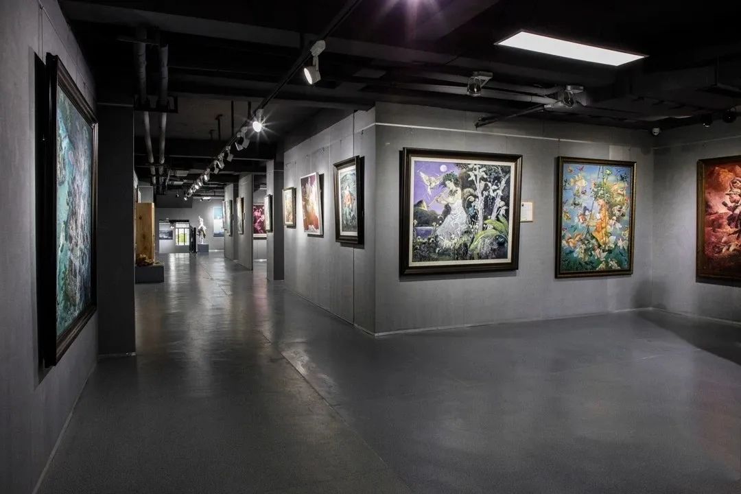 深度无语乌当区阳晨总部基地a区19栋私人美术馆 角度奇特小孩与大人