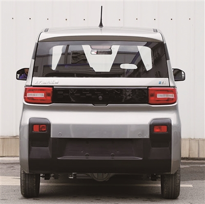 4座五菱电动车曝光