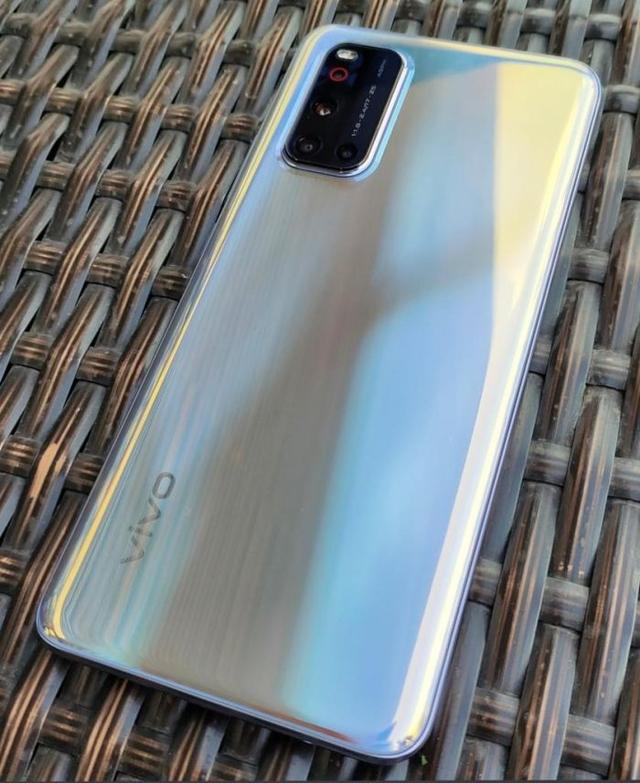 vivo v19即将登陆印度市场:骁龙712 双打孔前摄