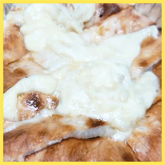 这东西能拉出来,还黏糊糊的,居然一大波人抢着吃!