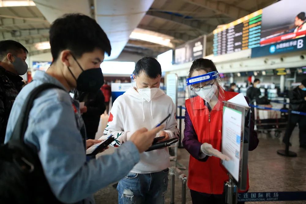 严防输入！大连空港大门怎么守？