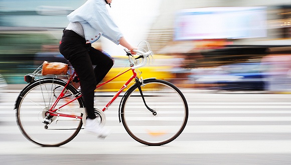 漫漫通勤路 6万上海职场人过 双城生活 手机新浪网