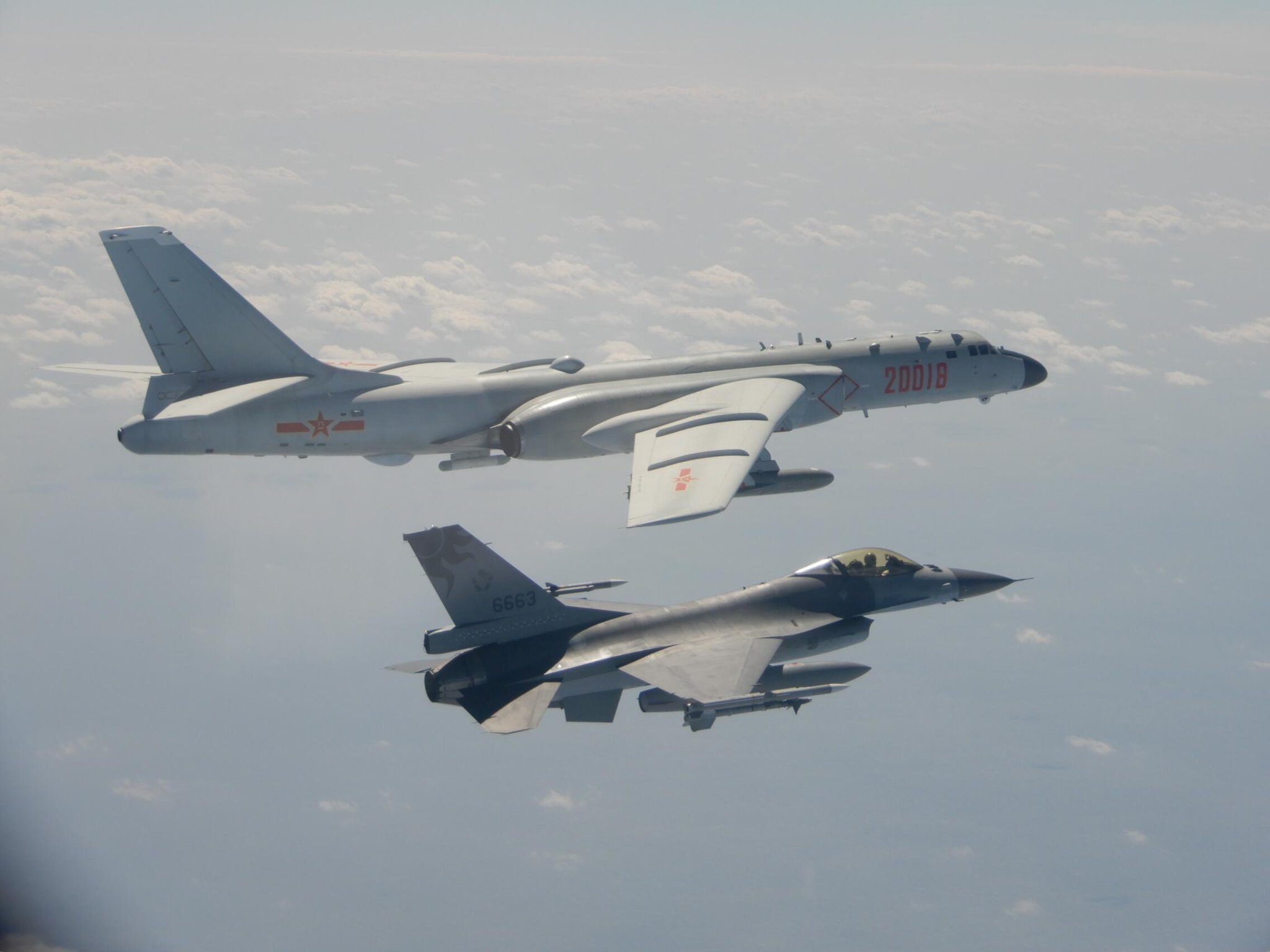 台湾F-16V战机性能提升 首批联队成军典礼_凤凰网视频_凤凰网