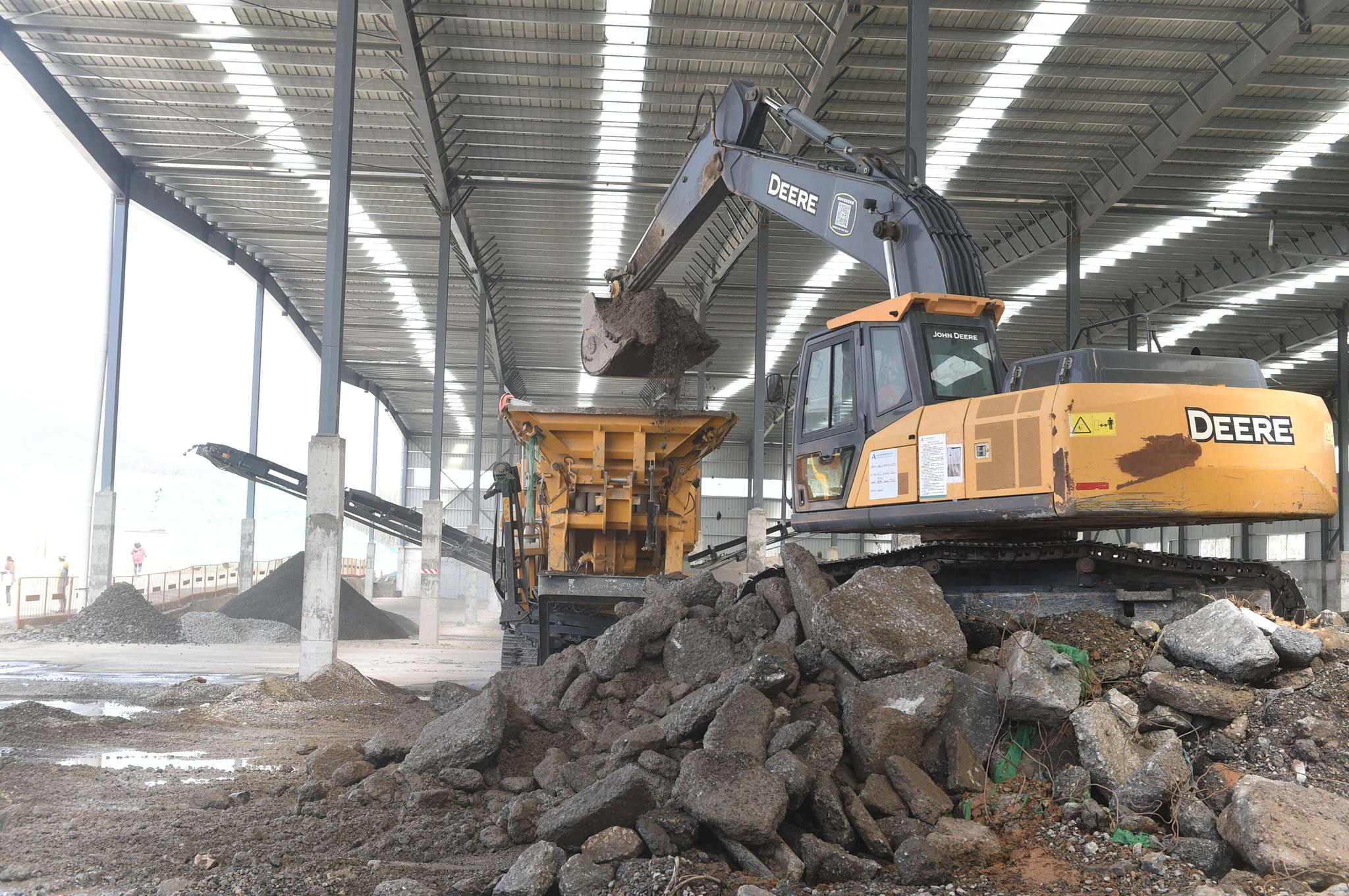 全部舊路廢料零廢棄！江蘇首個綠色循環(huán)基地這樣修路