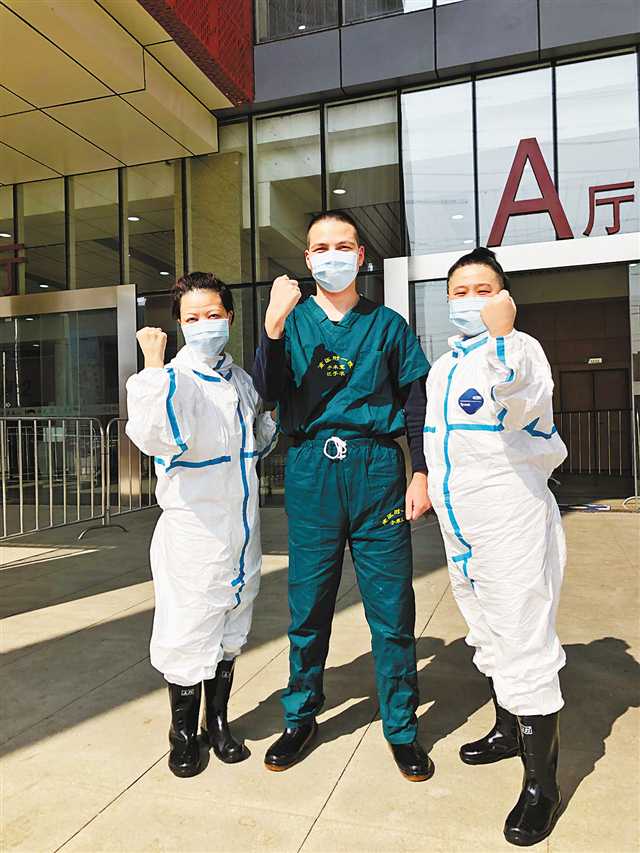 重庆“90后”党员：用青春蓬勃力量交出合格答卷休闲区蓝鸢梦想 - Www.slyday.coM