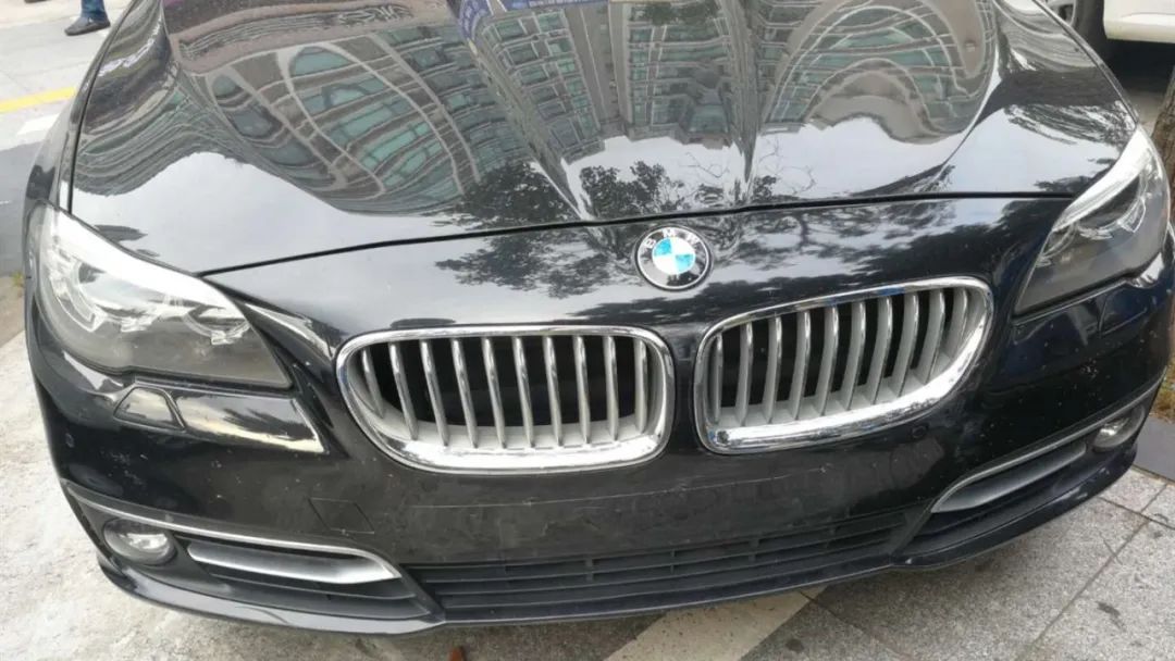 广东珠海 宝马车主停车6小时 车牌竟被人扔进垃圾桶 交警 违停 新浪科技 新浪网 广东珠海 宝马车主停车6小时 车牌竟被人扔进垃圾桶 交警 违停 新浪科技 新浪网