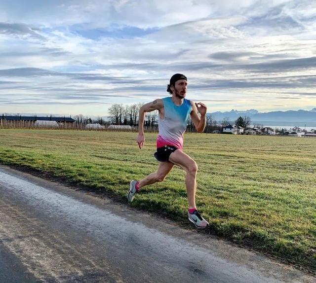 掌握"送髋"技术,才能跑得舒展有力!