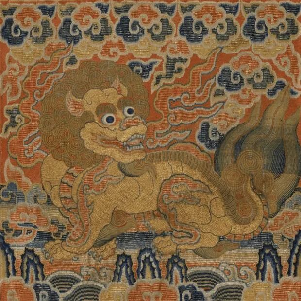 图_ 清代紫色官服阿鱼藻纹布料清代的官服也受明代官服上"补子"的影响