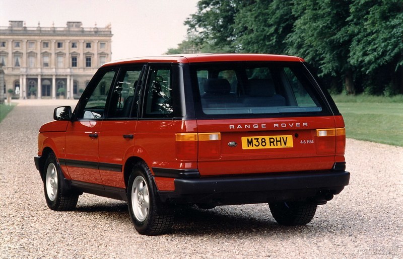 动力上,第二代路虎揽胜有了宝马的帮助,大刀阔斧地改进了动力水平