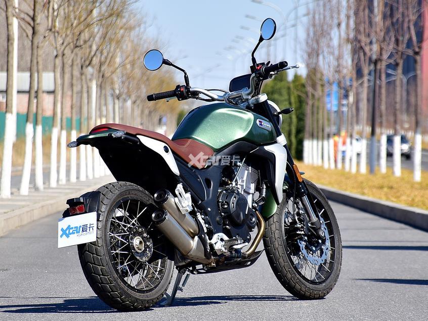 4万内可玩性极高的复古车 试驾凯越500f