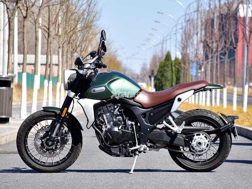 4万内可玩性极高的复古车 试驾凯越500f