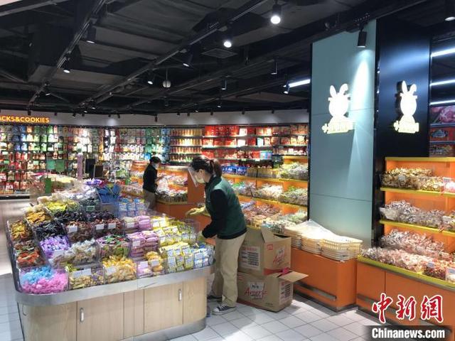 探访武汉限时开放商业网点：个人购物需出示健康证明
