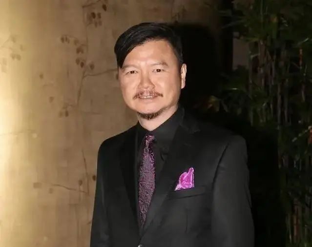 前tvb资深绿叶内地发展转型成网红 为给患子宫癌妻子治病花光积蓄