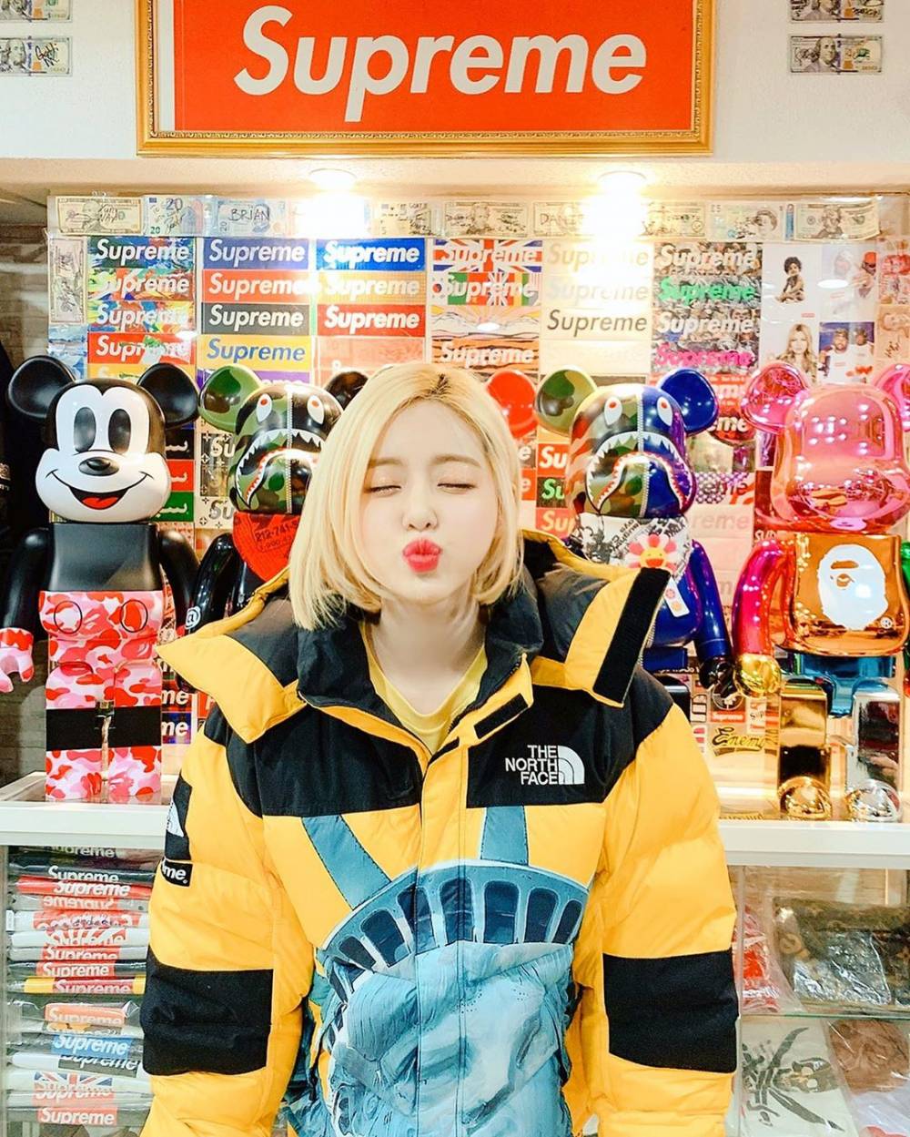 今日图集韩国知名女djsoda