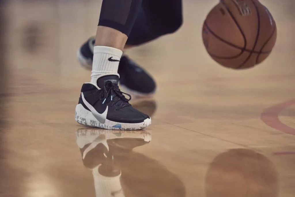 kd13 官方图正式曝光!这也太丑了吧!|杜兰特_新浪新闻