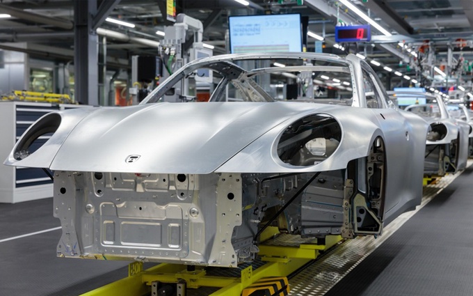 保时捷欧洲停产，国内降价卖车，小卡宴优惠7万，有望启动国产