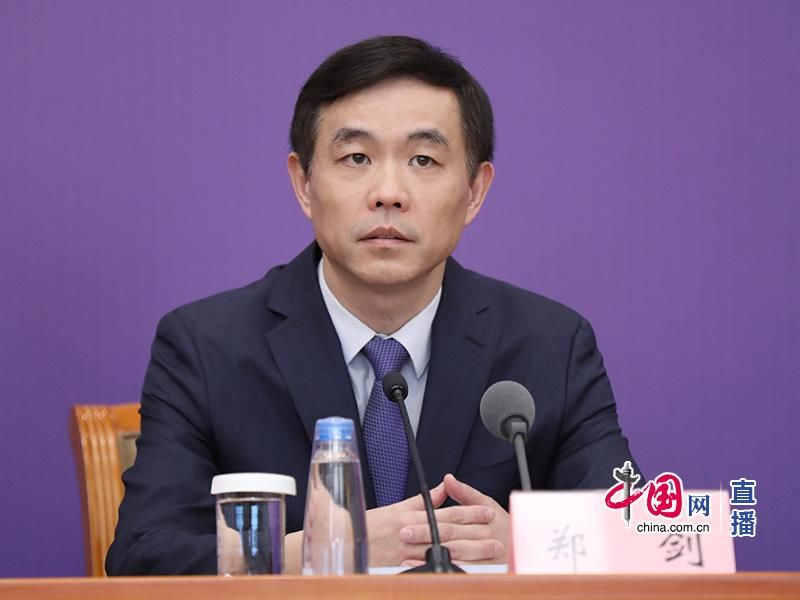 昨天，杭州景区堵成这样！北京市民排队赏春，成都的夜亮了，湖北也渐渐动了起来…休闲区蓝鸢梦想 - Www.slyday.coM