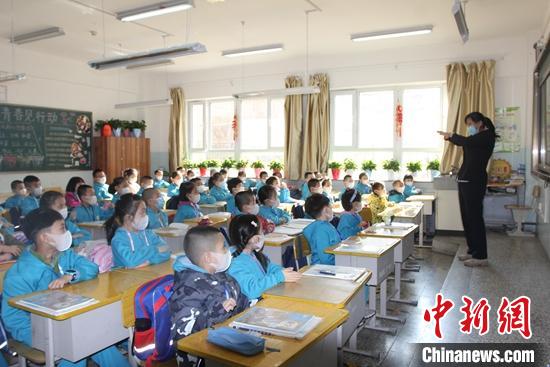 2020年新疆内大专学_2020年普通高等学校招收内地新疆高中班毕业生高职