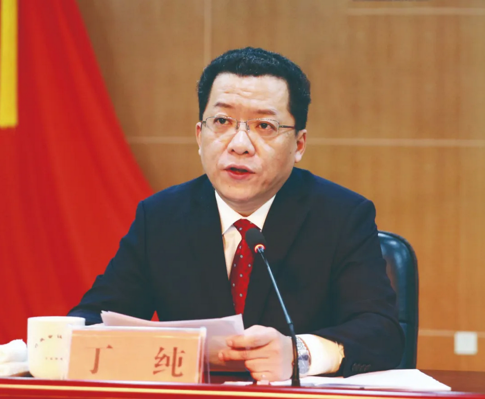 丁纯,原任江苏常州市市长,2019年12月调任安徽铜陵市委书记.