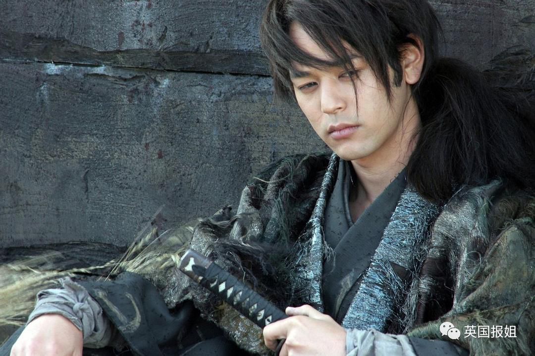 颜值惊艳亚洲哭戏震撼日本他可弯可直男人女人都爱他