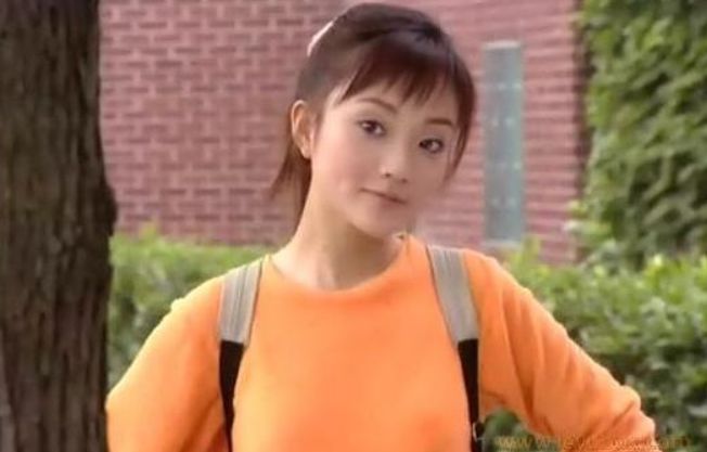 李小璐饰演的护士林小如俏皮可爱,一跃成为少男的梦中情人,人气和知名