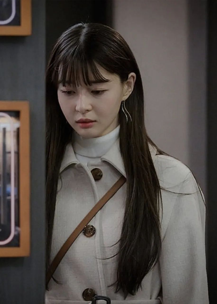 「梨泰院」白莲女二时髦且实用的通勤穿搭