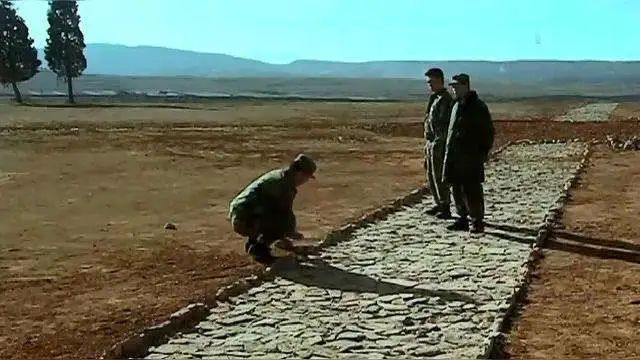 重播211次,超越《甄嬛传》,说这国剧神没人反对|士兵突击|甄嬛传_新浪