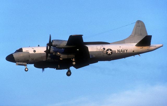 美军电子侦察机再次行动,直逼重要水道南口,关键时刻开启应答机