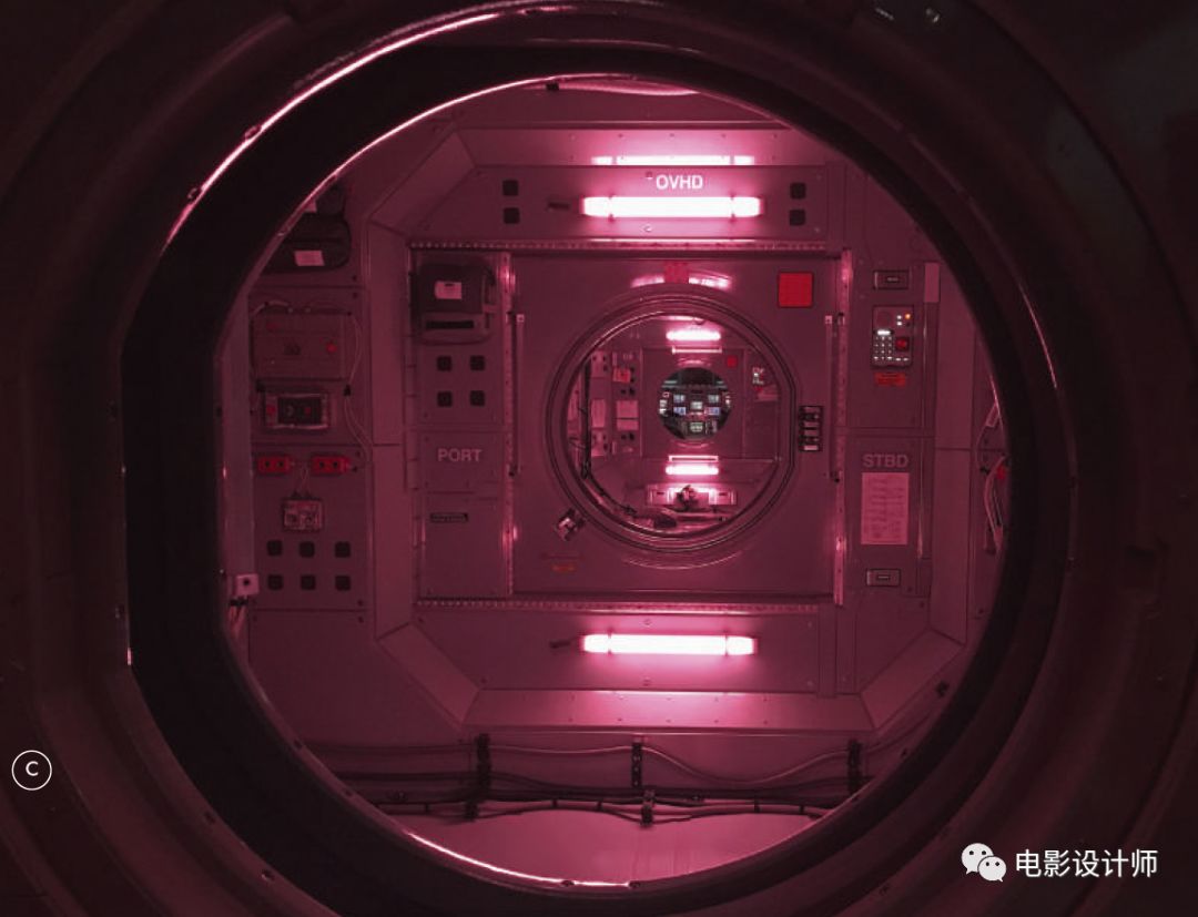 科幻电影需要平面设计师吗?《星际探索》的图形科学之旅