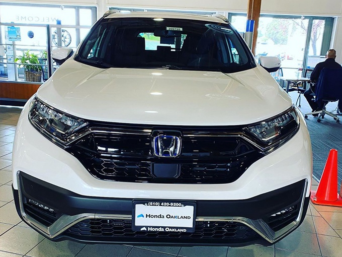 本田新款crv进店实拍家用suv不知怎么选看完它就有谱了