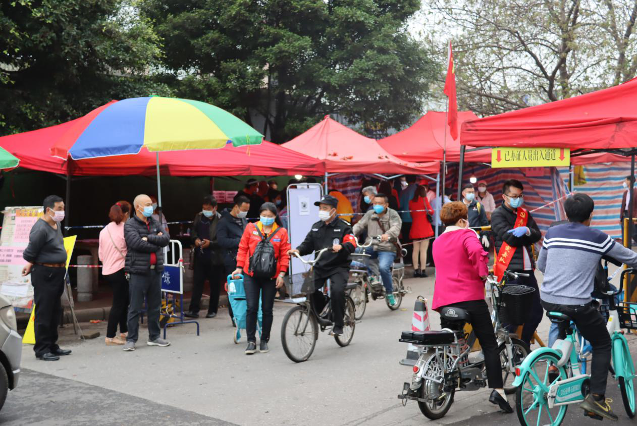 海珠区后滘村，湖北籍员工陆续返穗复工。&nbsp; 新京报记者 陆一夫 摄