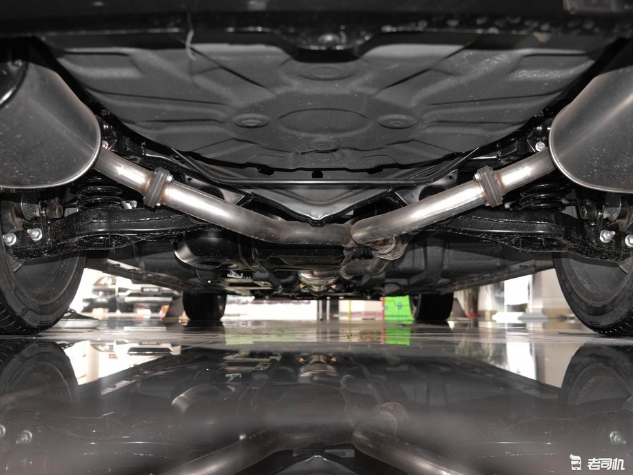 小哥带你看众泰z700