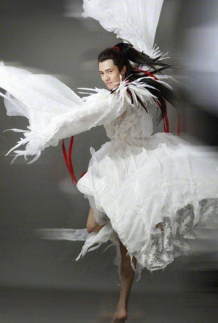 刘昊然《妖猫传》定妆照曝光 化身翩翩白衣少年仙气十足