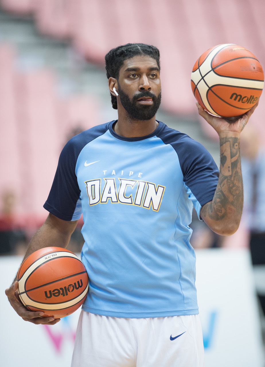 国内媒体:oj-梅奥极有可能会加盟一只国内球队