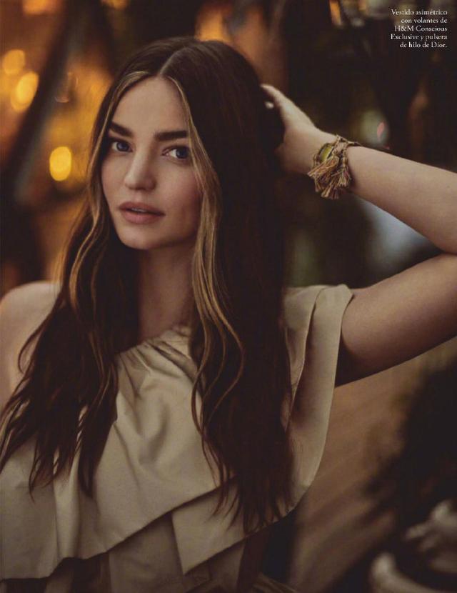 米兰达可儿新登杂志温柔美丽少女依旧