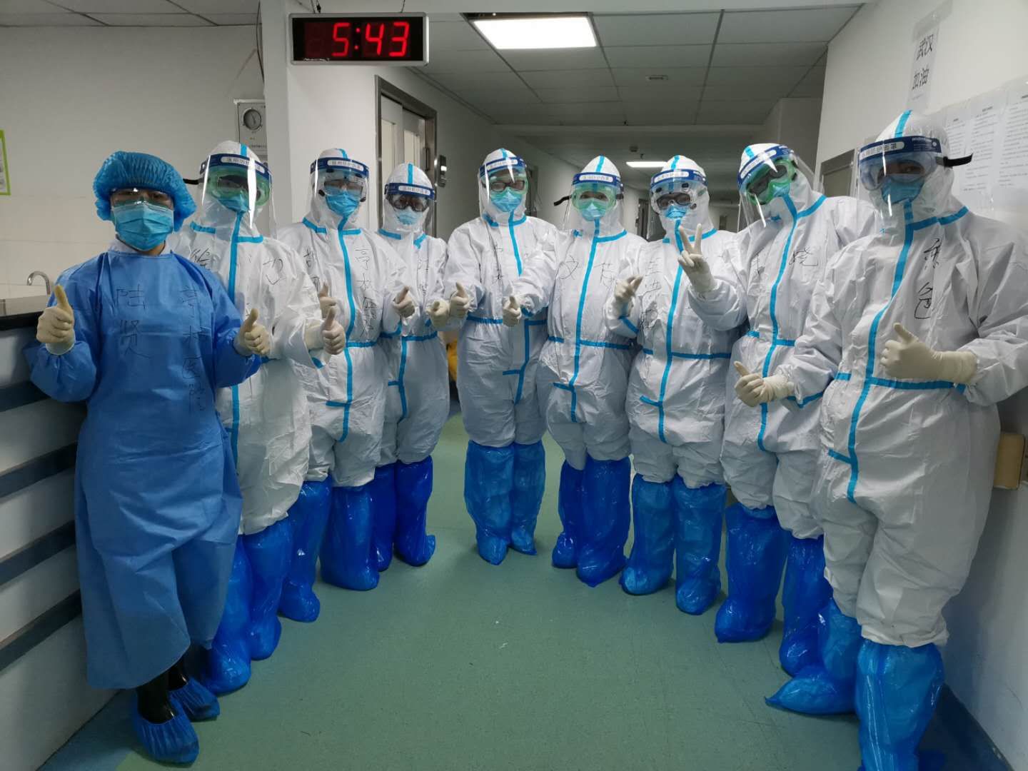 练为战，ICU举行烈性传染病入科演练_自贡市第一人民医院