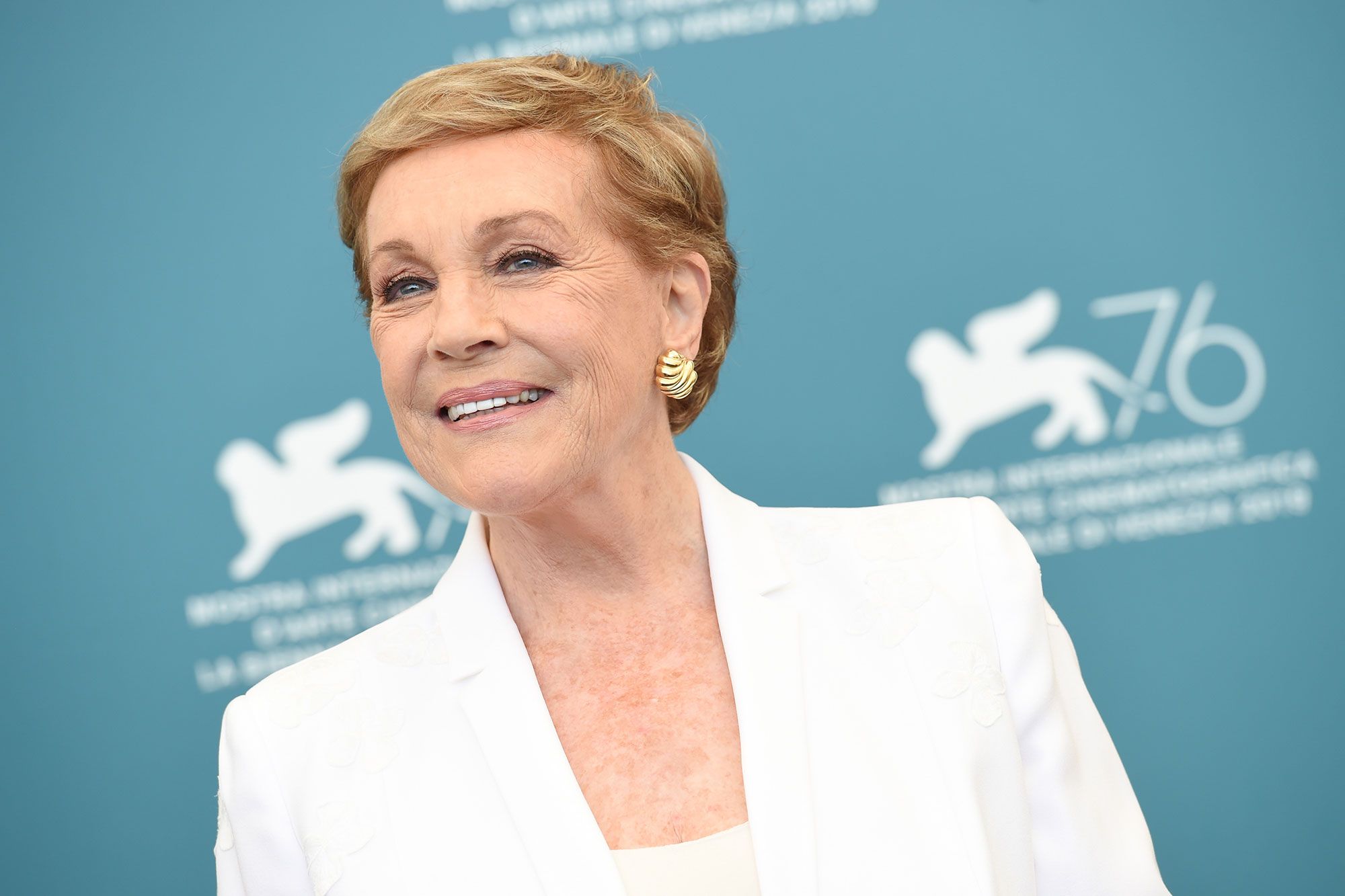 女星朱莉·安德鲁斯呼吁影迷疫情期间遵守规则,彼此友善