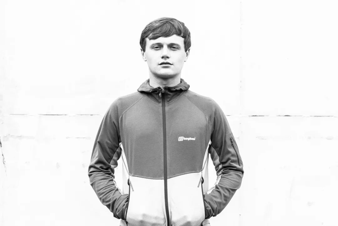 jamie webster × 宅草莓jamie webster 带着全新单曲《living