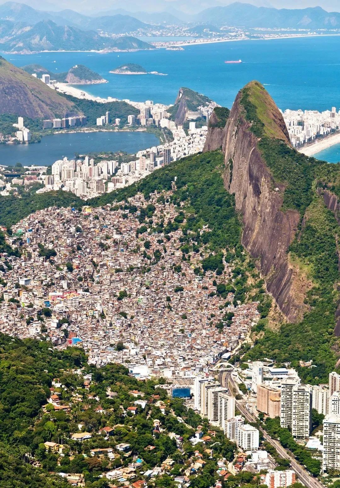 政府或许能把富人区管理的挺好,但在贫民区难以施展