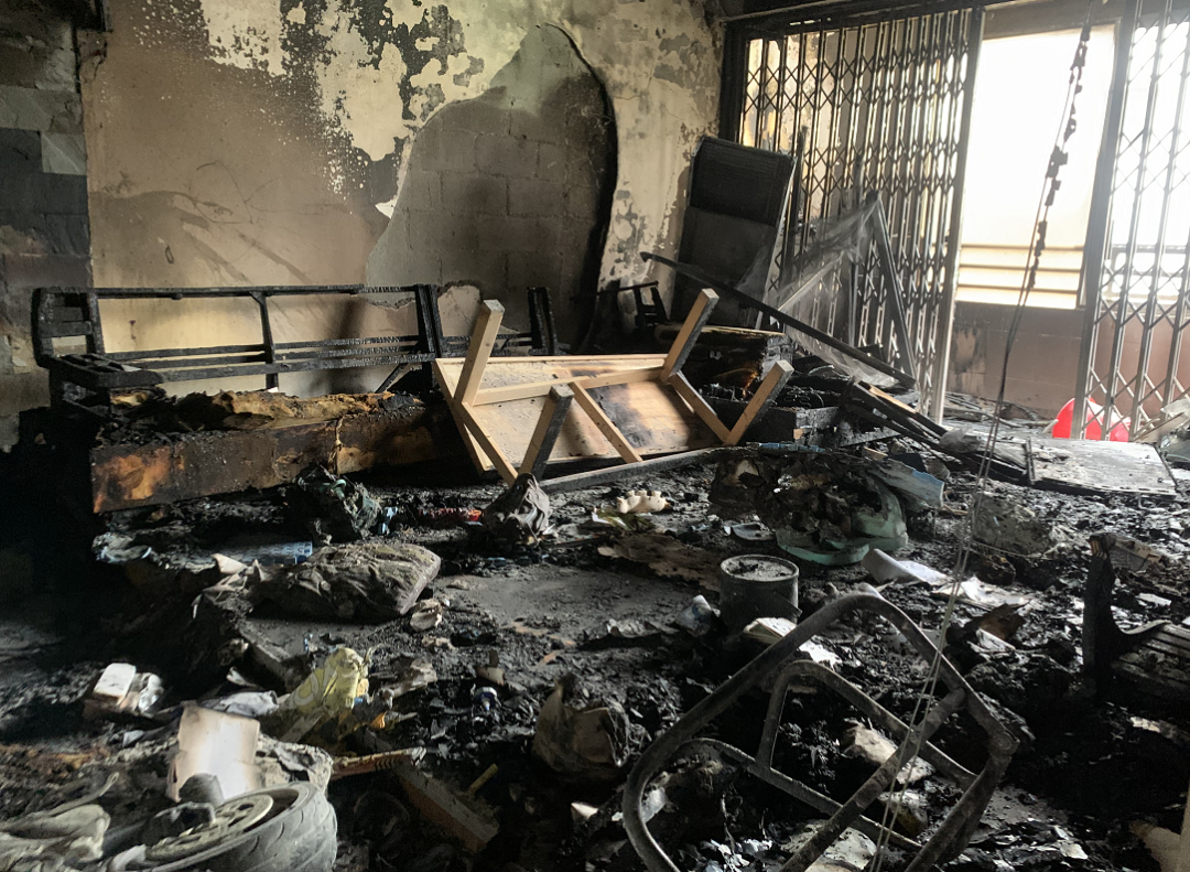 南宁阳光100某住宅火灾现场图曝光!