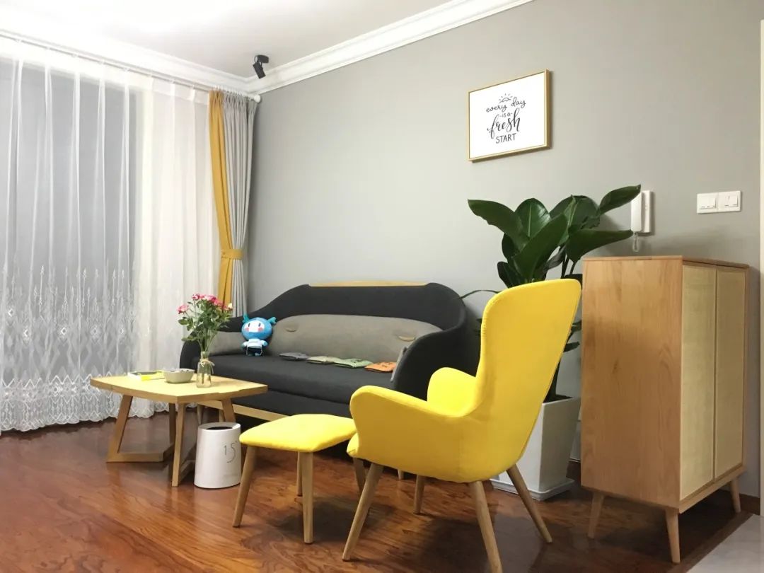 不吊顶的客厅这样设计简单档次