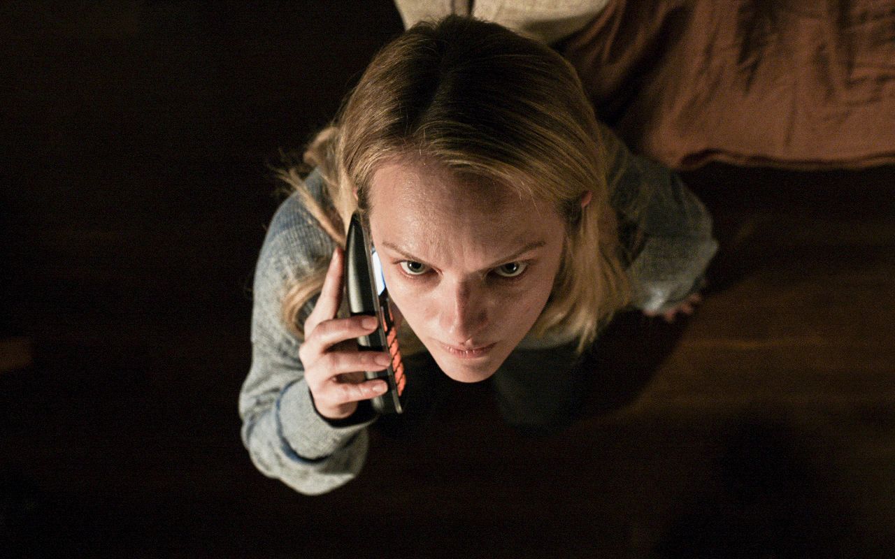 不用暴力血腥,《隐形人》如何营造恐惧感?