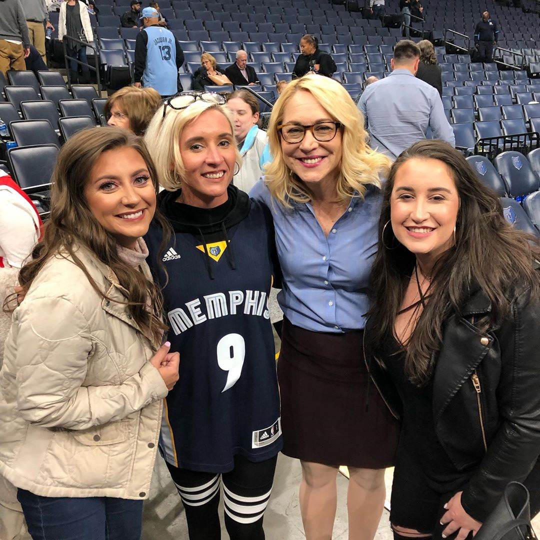 "nba主持界詹姆斯确诊新冠,严重时仅能离床5分钟.